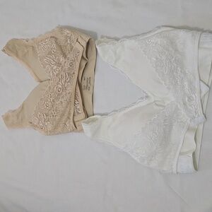 CARAMIA Lot Of 2 Bras Size large Please read description